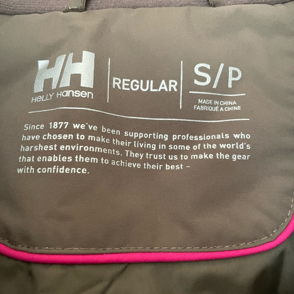 BRAND NEW W/ TAGS Women Helly Hansen Jacket - Picture 4 of 10